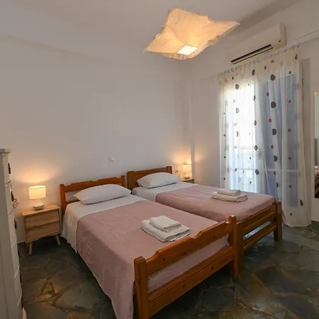 Sunny House In Agkali Bay Apartment *